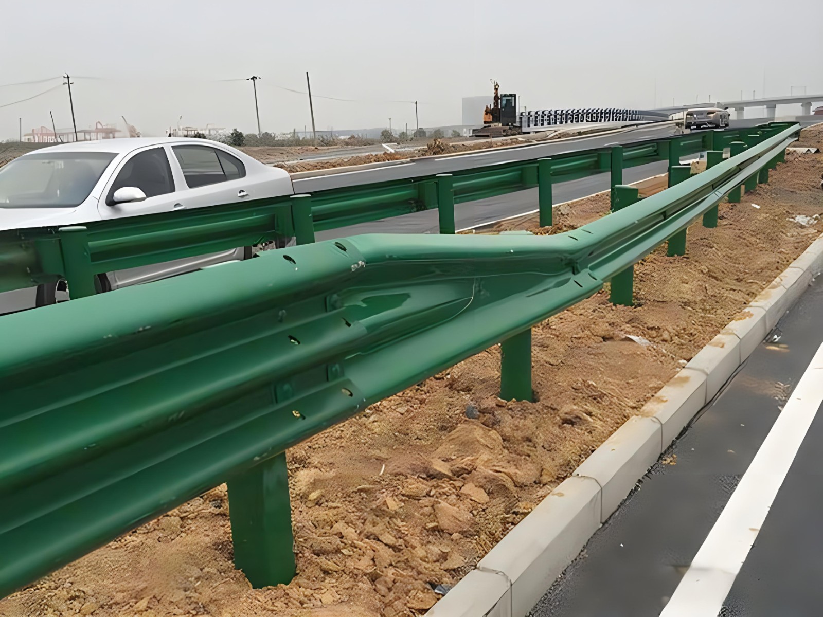 安庆高速波形护栏板日常维护方案确保道路安全新举措