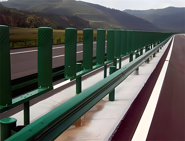 安庆三波护栏板在高速公路的应用